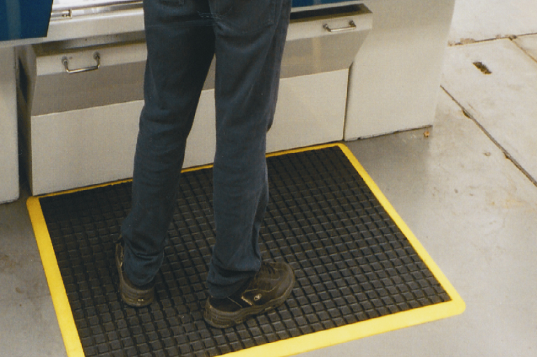 What Are Anti-Fatigue Mats? - The Definitive Guide